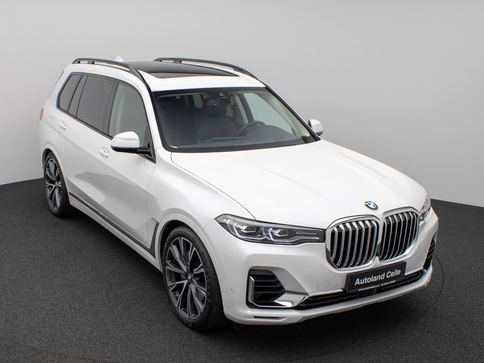 Fahrzeugabbildung BMW X7 xD40d  Panorama Kamera HUD DAB H/K SoftCl AHK