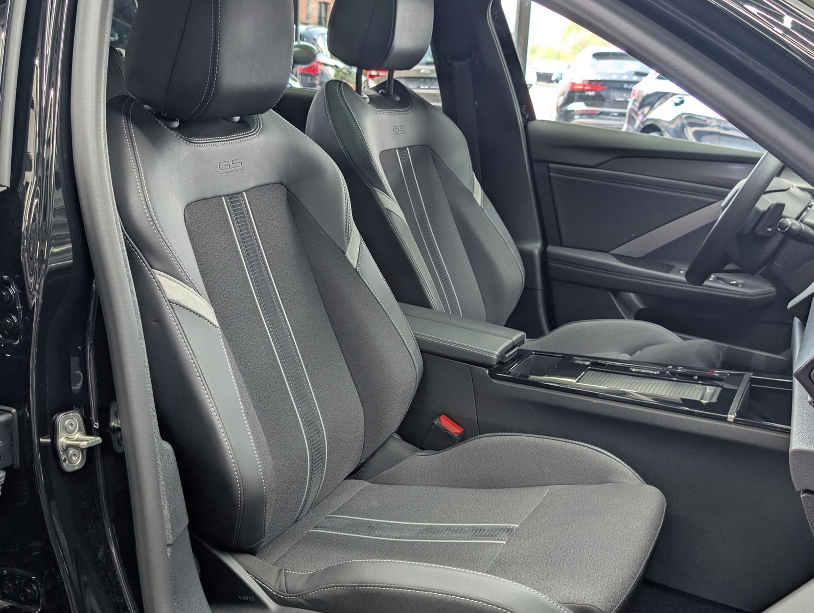 Fahrzeugabbildung Opel Astra ST 1.2T GS AHK*360°KAM*MATRIX*ACC*HuD*PANO