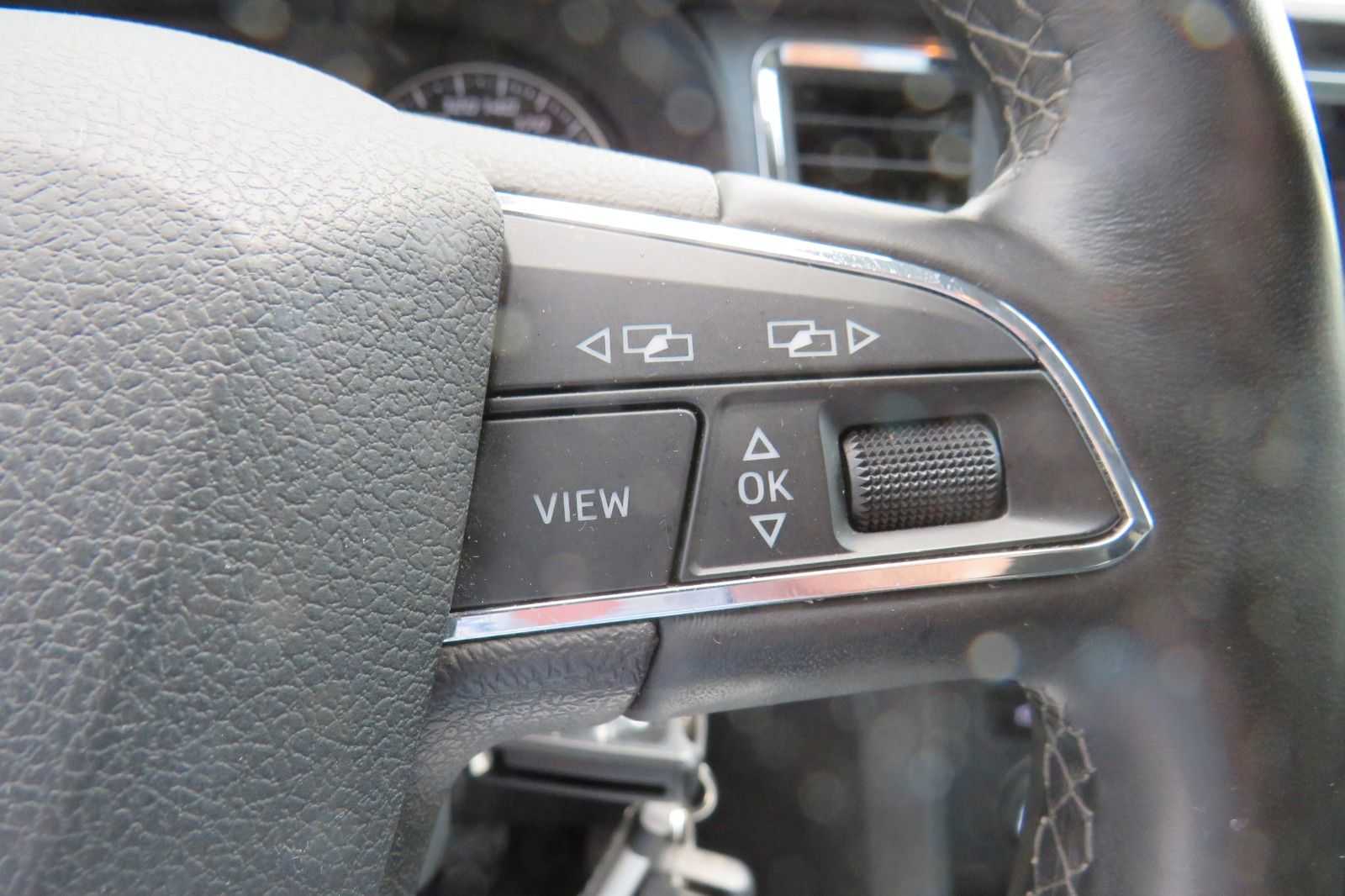 Fahrzeugabbildung SEAT Ateca Style CLIMATRONIC SITZH. PDC ACC GJ-REIFEN