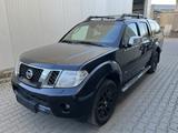 Nissan Navara Pickup Double Cab LE V6 4X4.AHK.SHZ - Nissan Navara V6 mit Diesel-Antrieb