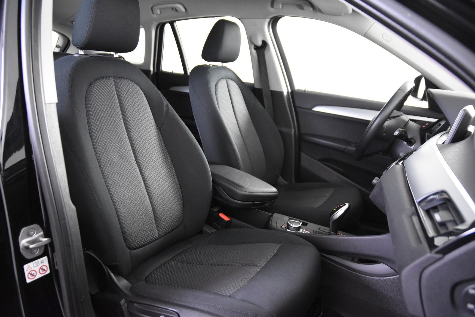 BMW X1 sDrive16d  *1.Hand*EHK*Park ass.*Navi* foto 3
