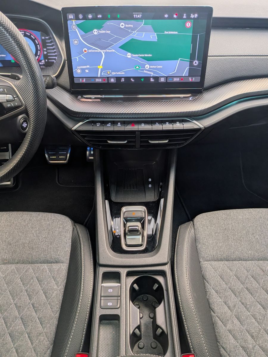Fahrzeugabbildung SKODA Octavia 1.5 TSI Sportline MATRIX PANO AHK 5J-Gar
