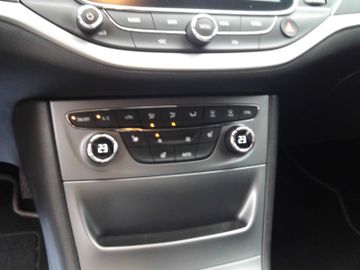 Bild 17 Opel Astra K ST 1.4T PDC v+h Sitz+Lenkradheizung Navi