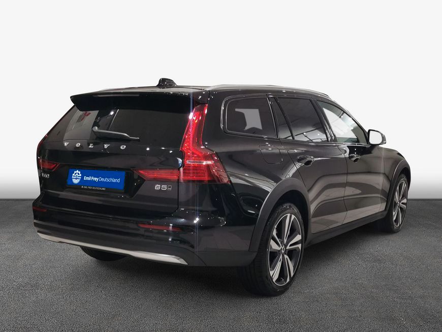 Volvo V60 Cross Country B5 B AWD Plus foto 2