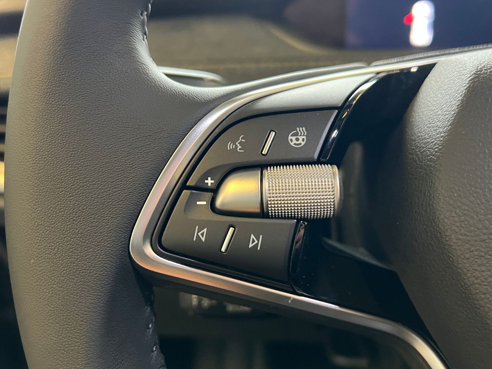 Fahrzeugabbildung SKODA Elroq 50 TOUR *AHK,Navi,19"-Felge*