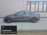 Tesla Model 3 Performance - silberne Tesla Model 3