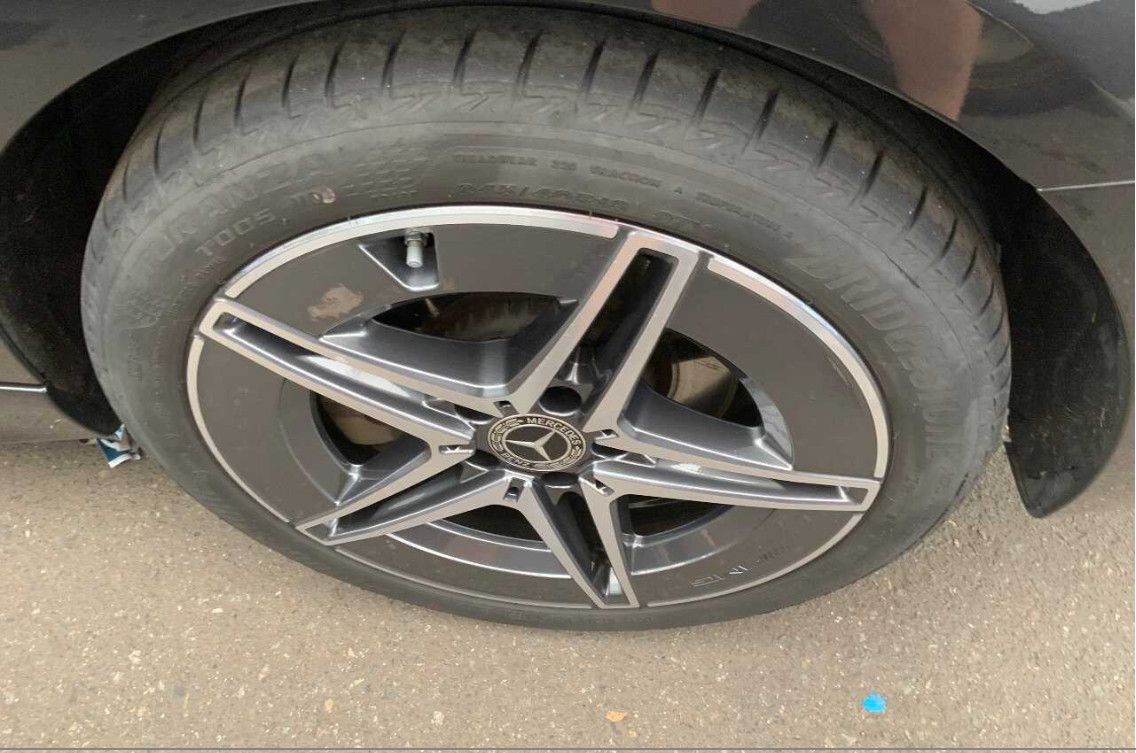 Fahrzeugabbildung Mercedes-Benz C 220d 9G AMG Line LED/NAVI/VIRTU/SHZ/HIFI/AHK