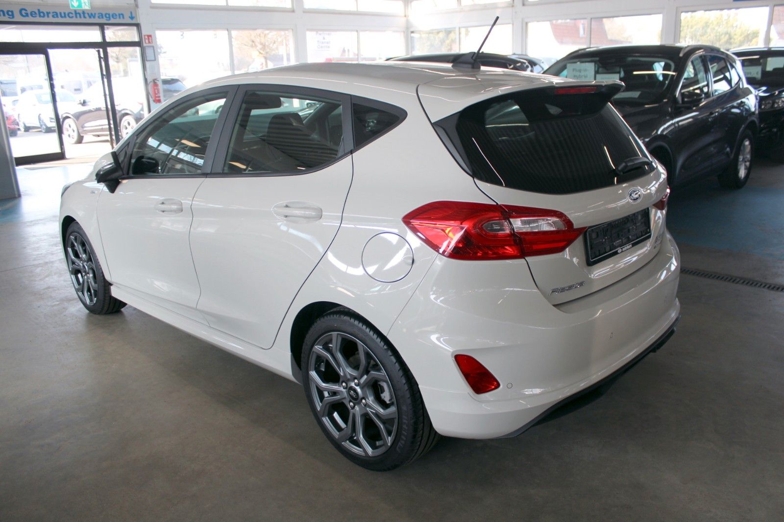 Fahrzeugabbildung Ford Fiesta ST-Line X LED NAVI B&O DAB WinterPaket