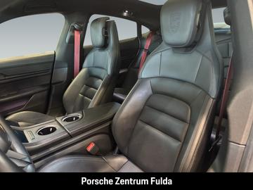 صورة 8 لـ 2020 Porsche TAYCAN