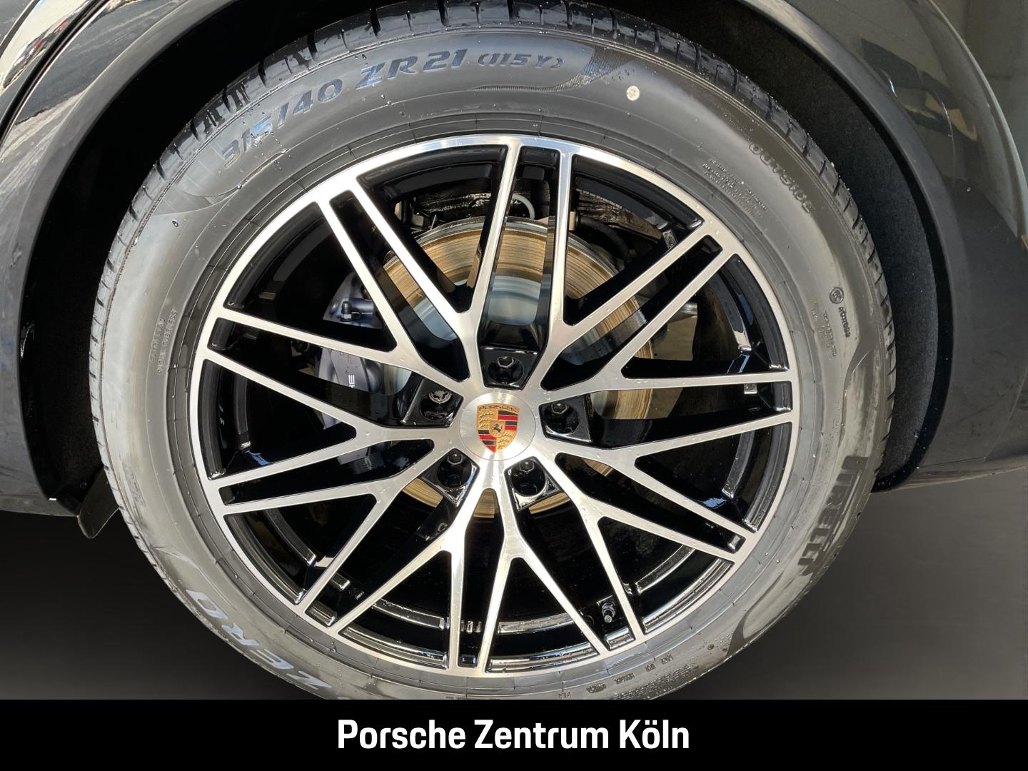 Porsche Cayenne E-Hybrid Coupe Black Edition InnoDrive