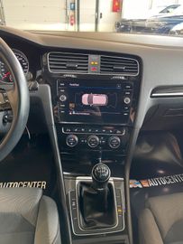 Volkswagen Golf VII Lim. Highline 1.5 TSI *1.HAND*LED*AHK*