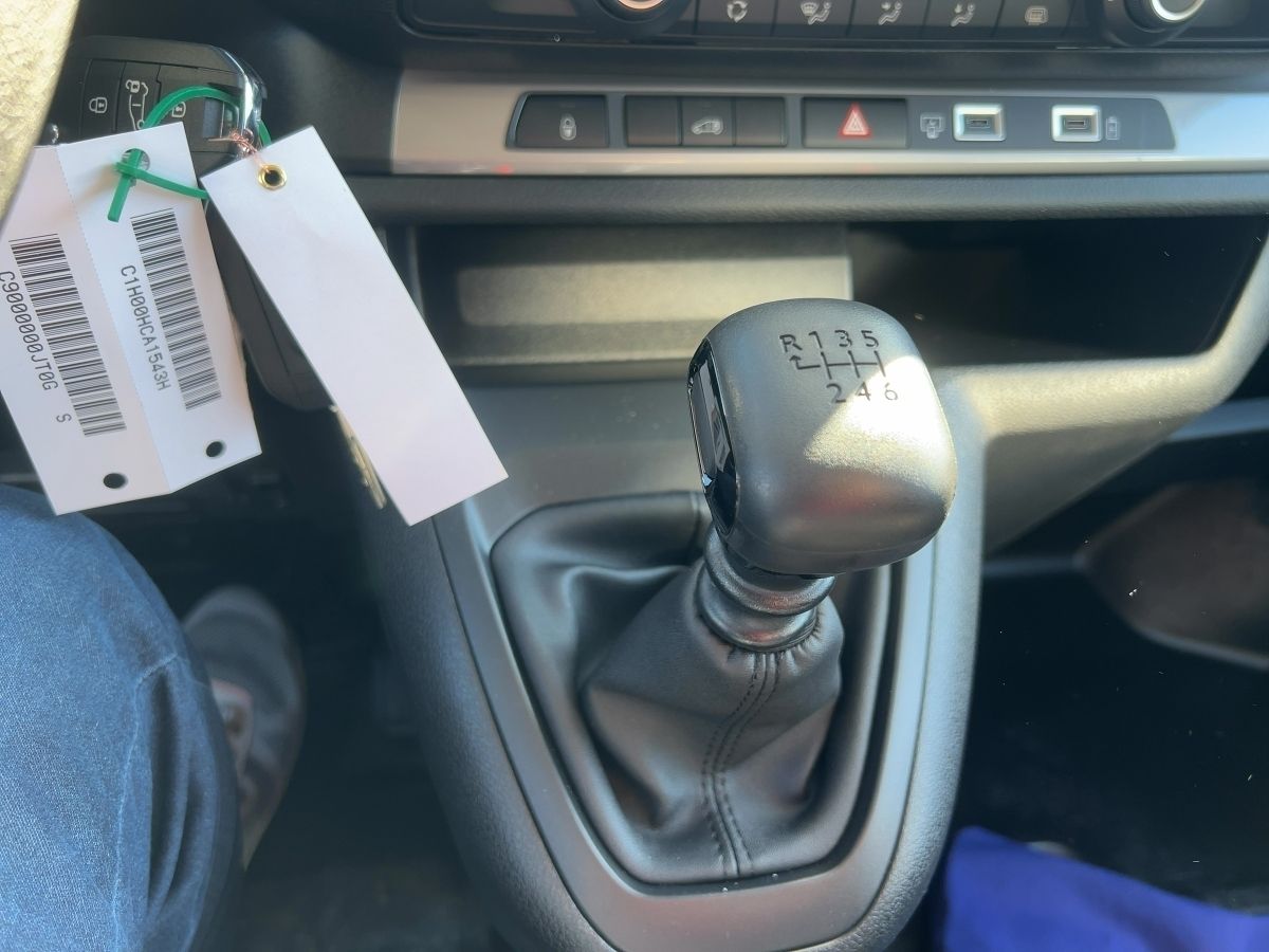 Opel Vivaro - Bild 10