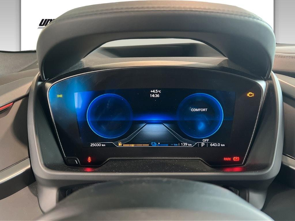 BMW i8 Facelift Coupe Kristallweiß