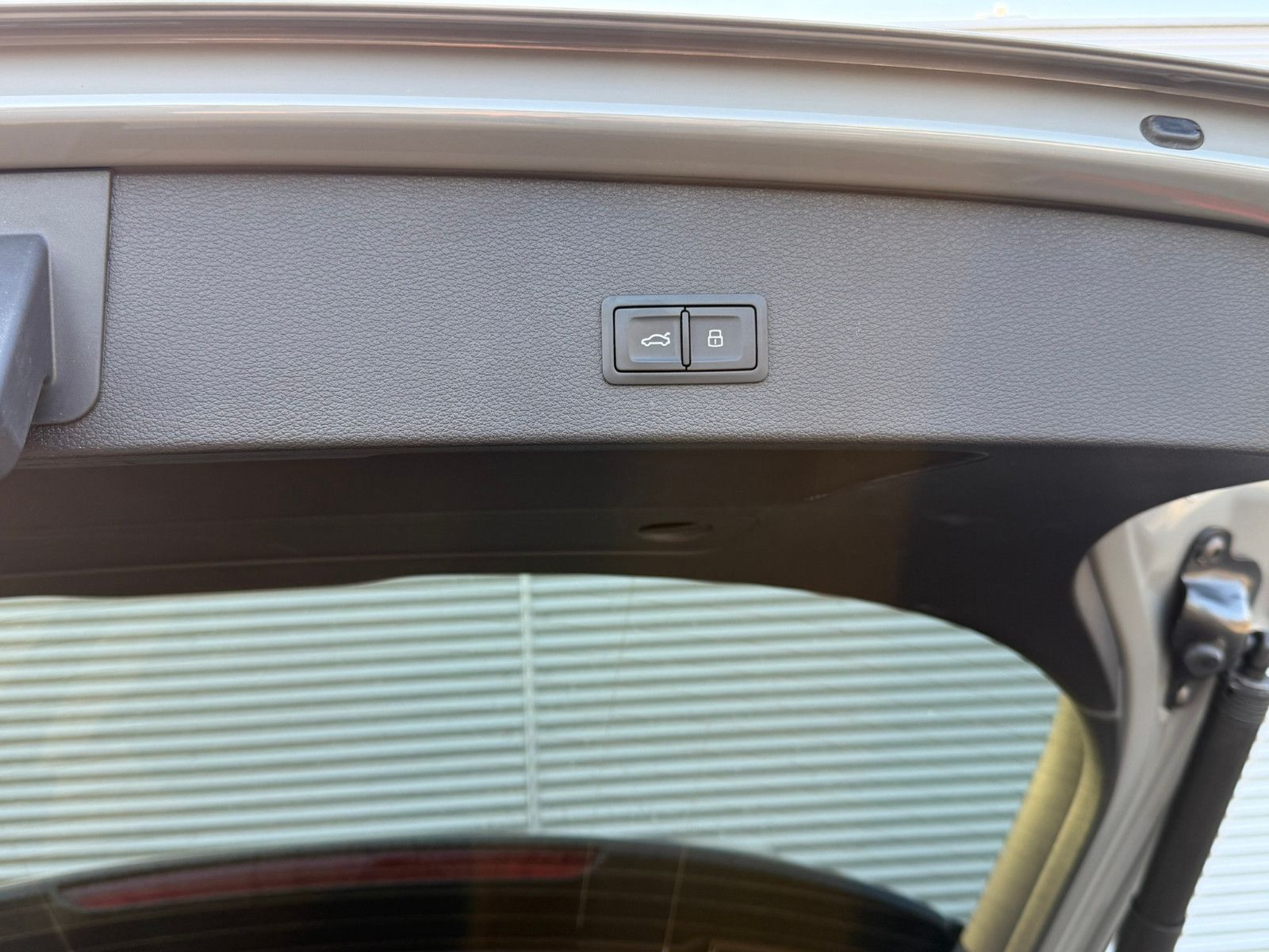 Fahrzeugabbildung Audi Q2 30 TDI sport