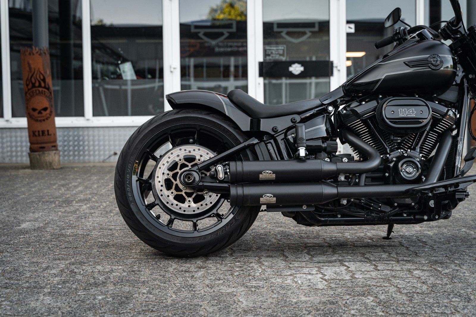 Fahrzeugabbildung Harley-Davidson DARK FAT BOY FLFBS 114 MY23 -JEKILL&HYDE-