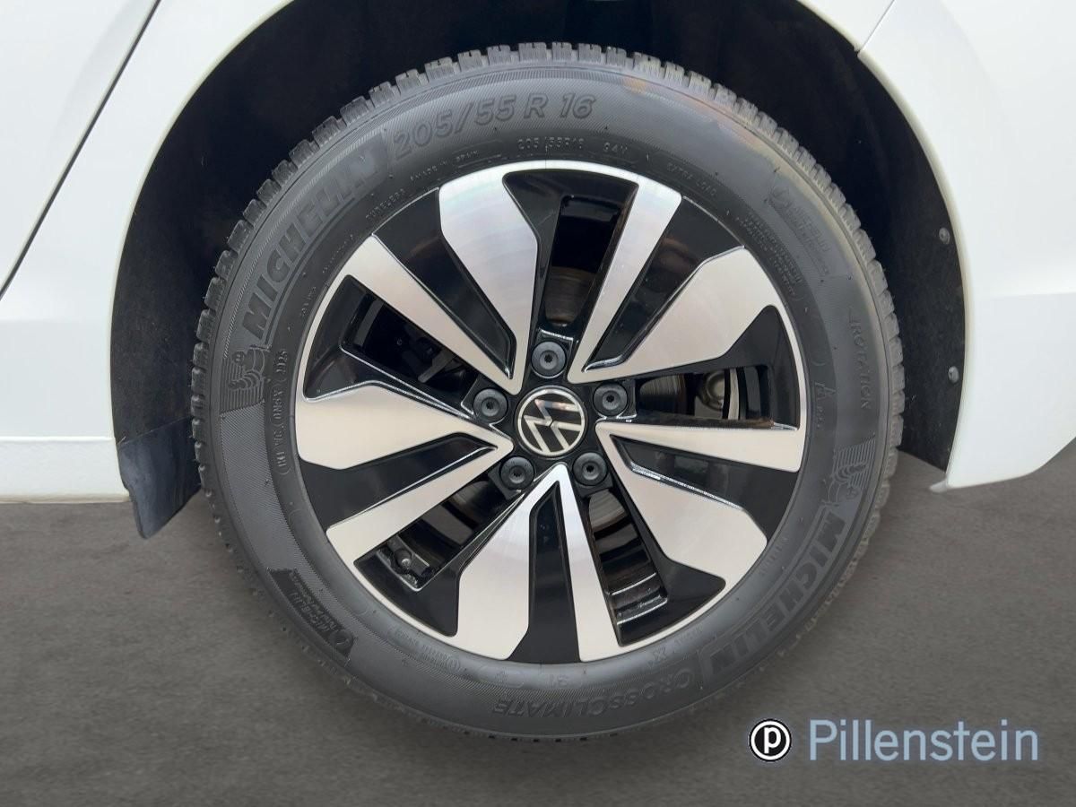 Volkswagen Golf 1.5 TSI GOAL NAVI AHK KAM LEDPLUS GJR foto 4
