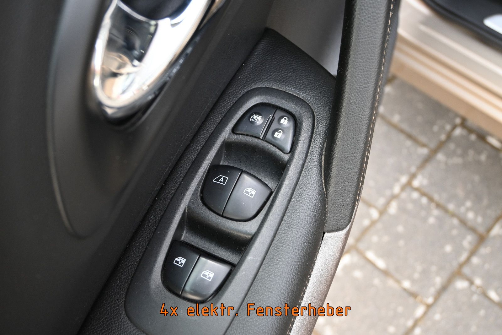 Fahrzeugabbildung Renault Kadjar ENERGY 1,2 TCe 130 XMOD °AHK°NAVI°KEYLESS