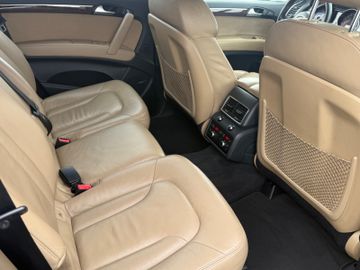Audi Q7 - 10