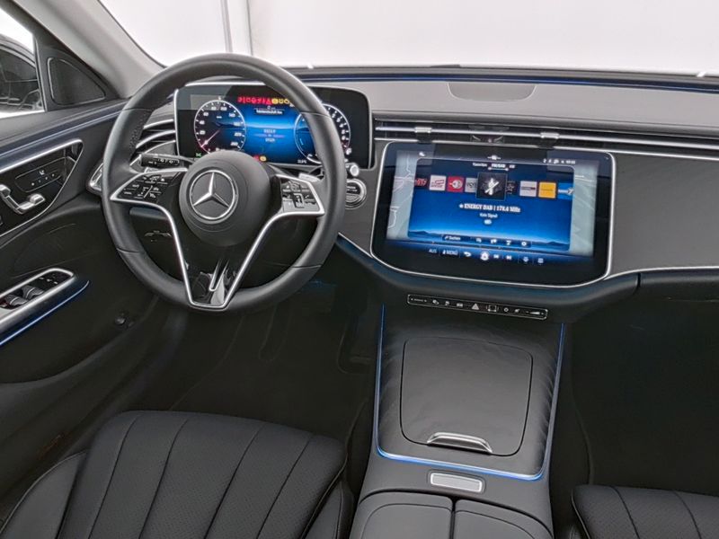 Fahrzeugabbildung Mercedes-Benz E 300 eT Avantg. Distronic+ AHK 360° LED Memory