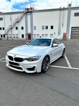 BMW M4 Cabrio Top Gepflegt - BMW M4 in Wuppertal