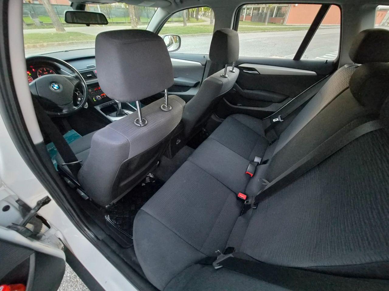 BMW X1 2010 — photo 8