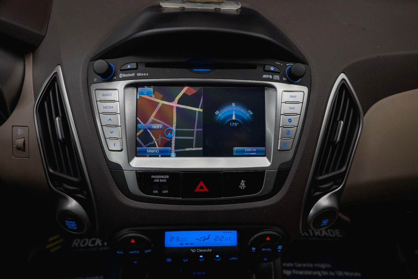 Fahrzeugabbildung Hyundai ix35 Premium AWD Autom. *Kamera*Navi*TÜV Neu*LED