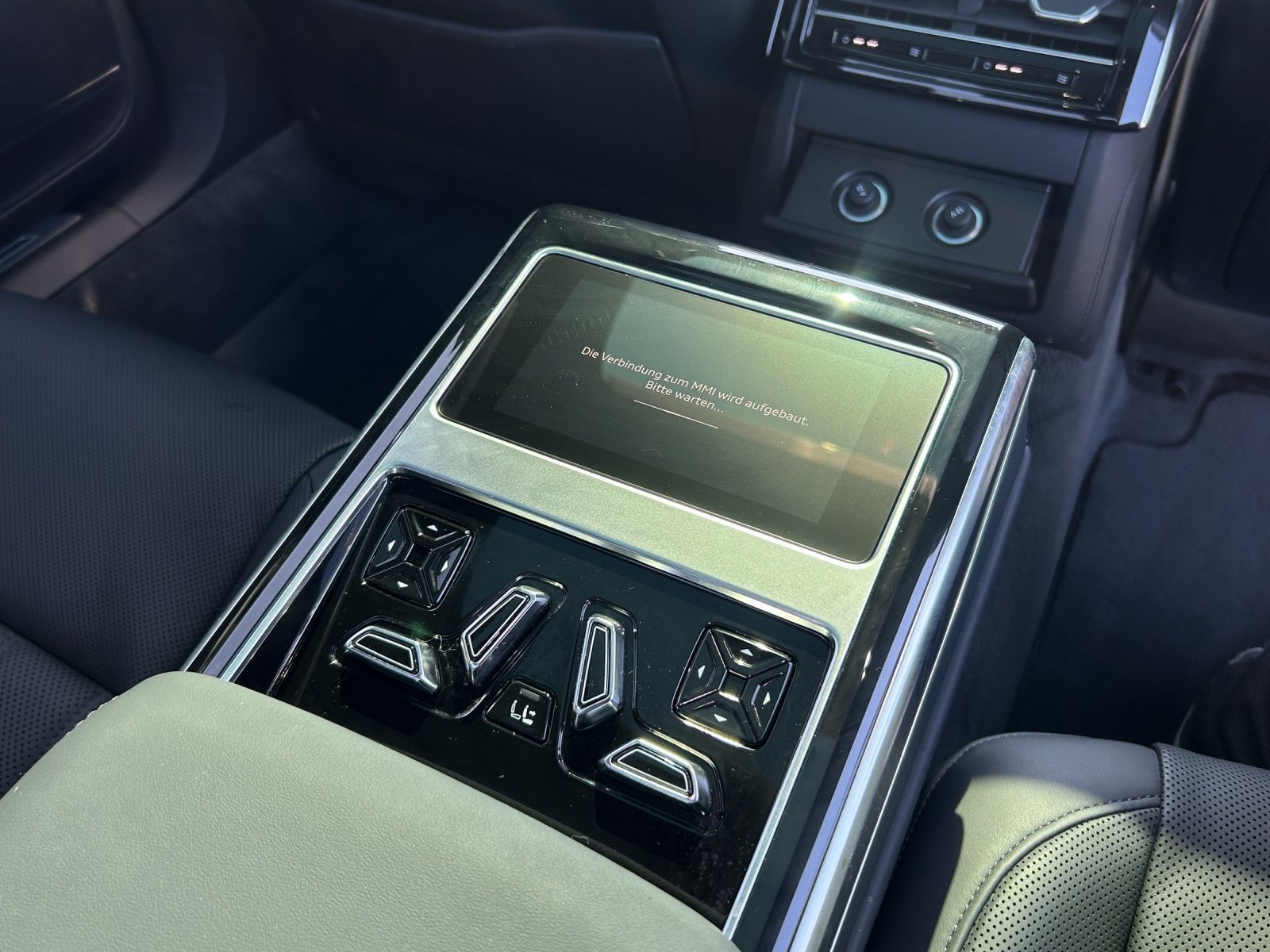 Audi A8 - Bild 17