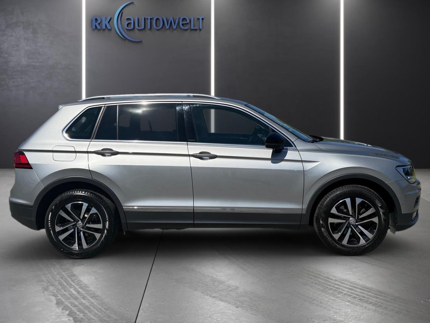 Volkswagen Tiguan IQ.DRIVE 1.5 TSI AHK-klappbar Navi Apple 