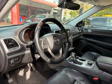 Jeep Grand Cherokee - 11