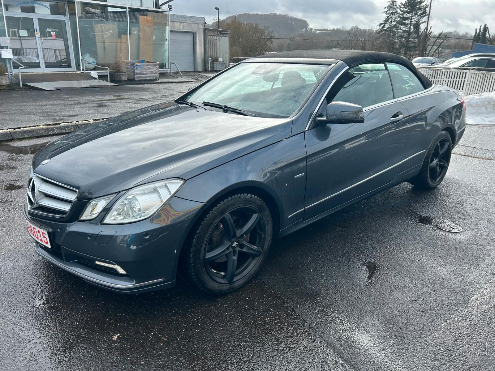Mercedes-Benz E 250 E Cabrio E 250 CGI BlueEfficiency