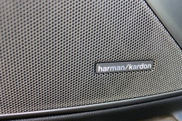 Fahrzeugabbildung BMW 330e Sport Line Steptr. Memory H&K ACC PDC Laser