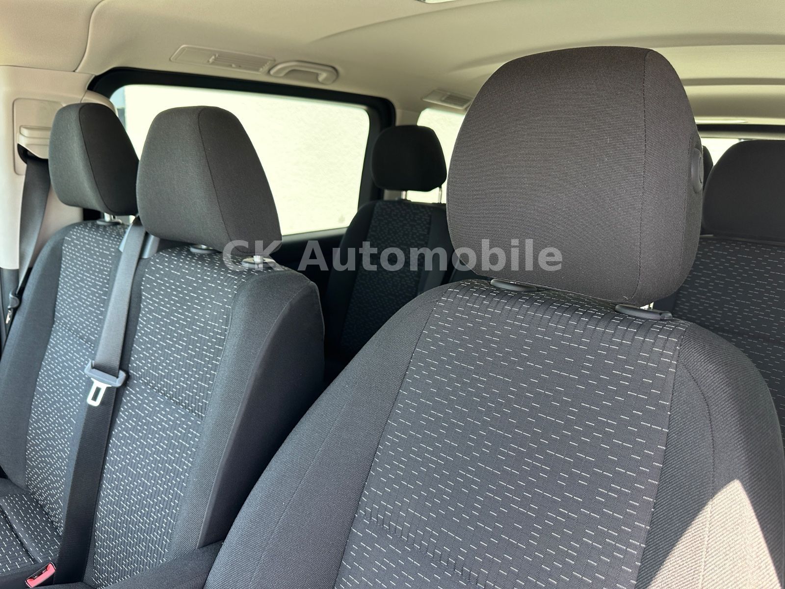 Fahrzeugabbildung Mercedes-Benz Vito Tourer 119 PRO lang/9 Sitze/Navi/LED/Kamera
