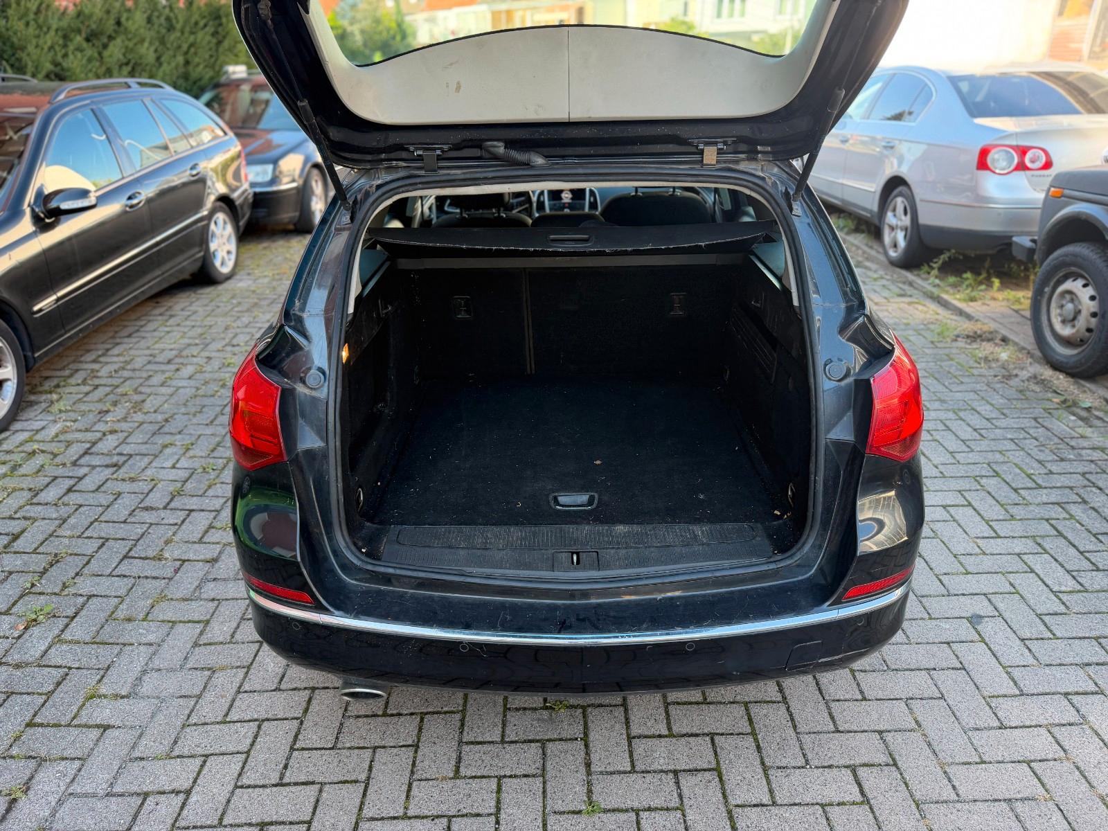 Opel Astra 2013 — photo 7