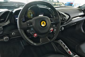 صورة 10 لـ 2016 Ferrari 488 GTB