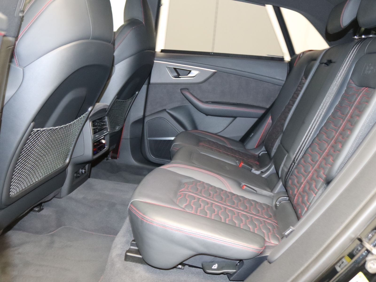 Audi RSQ8 - Bild 13