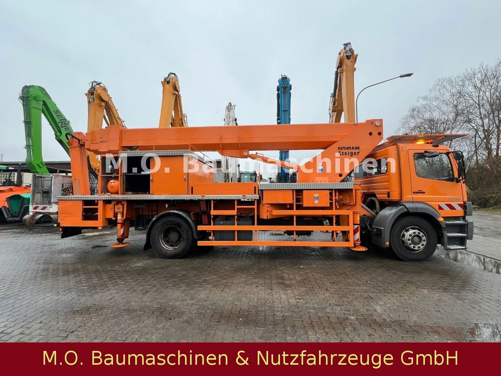 Fahrzeugabbildung Mercedes-Benz Atego 1928 / Ruthmann T 435 / 45 m Arbeitsbühne