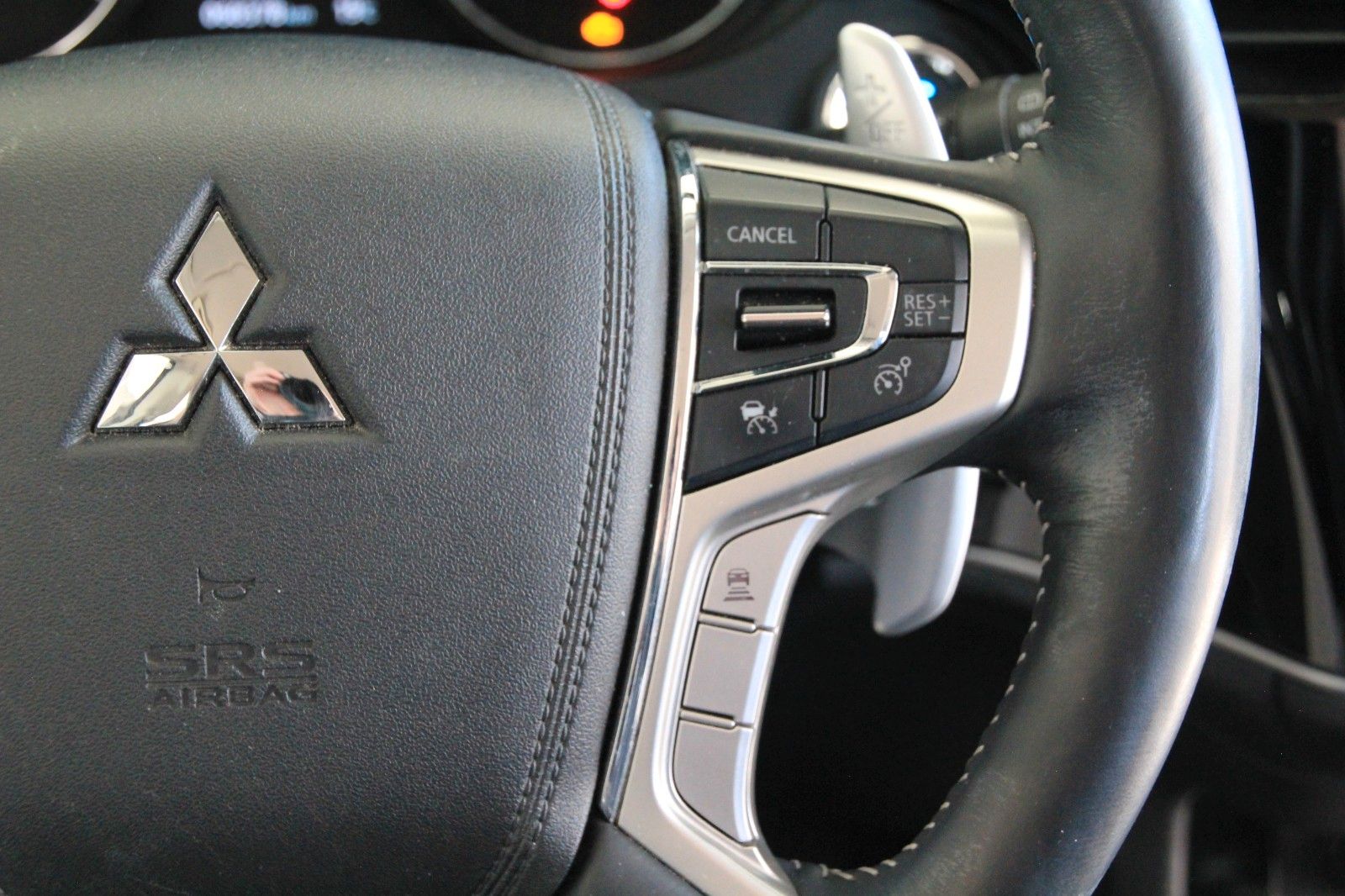 Fahrzeugabbildung Mitsubishi Outlander PHEV Plus mit FA-Paket