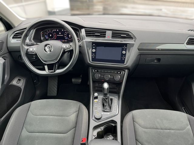 Tiguan 2.0 TSI HIGHLINE HUD+PANO+KAM+STHZ+AHK+DC