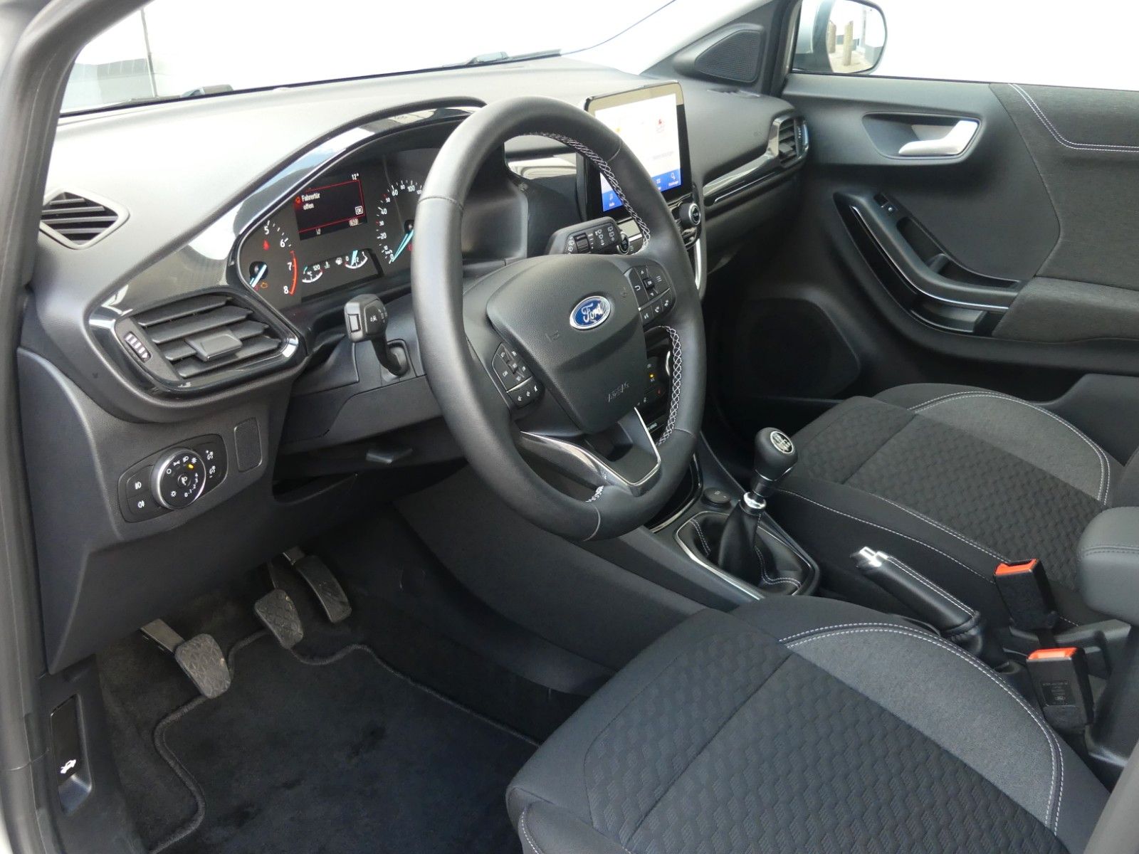 Fahrzeugabbildung Ford Puma Titanium