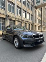 BMW 320d Luxury Line Automatik Luxury Line - BMW 320 Gebrauchtwagen in Wiesbaden