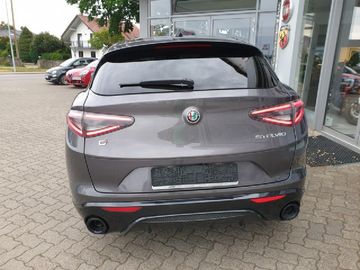 Alfa-Romeo Stelvio - 6