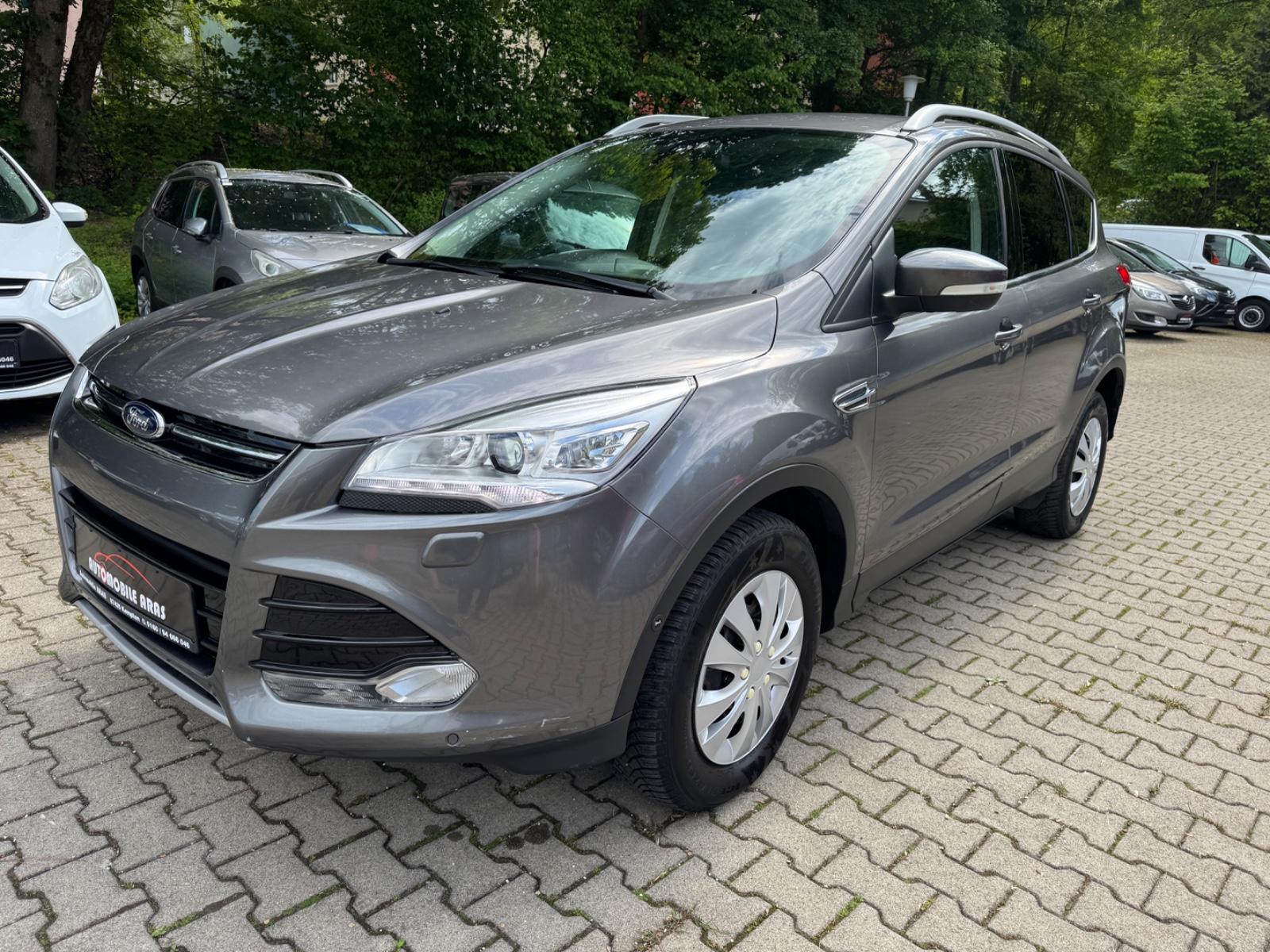 Ford Kuga 2.0 TDCi Titanium 1 Hand Tüvneu Anhängerkup