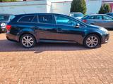 Toyota Avensis Kombi Life*NAVI*RKF*AHK*SHZ*GEPFLEGT* - Toyota Avensis mit Diesel-Antrieb: Kombi, Automatik