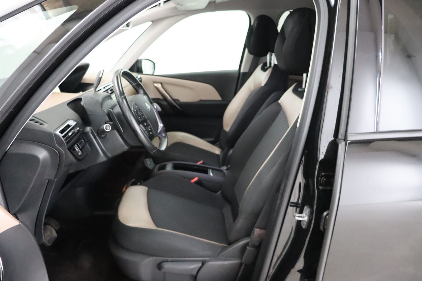 Fahrzeugabbildung Citroën Grand C4 Picasso 1.6 HDi Exclusive