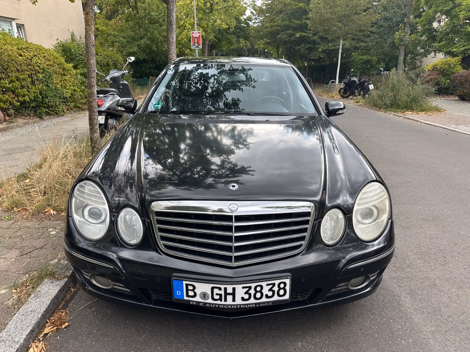 Mercedes-Benz E 220 CDI / Facelift / Navi / Schiebedach / 
