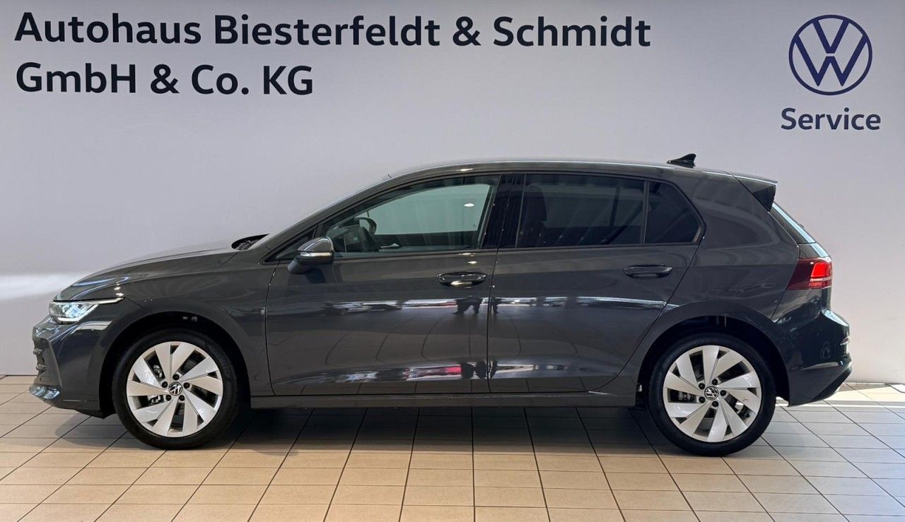 Volkswagen Golf VIII Goal 1.5l eTSI DSG LED SHZ RFK APP ACC imagem 2