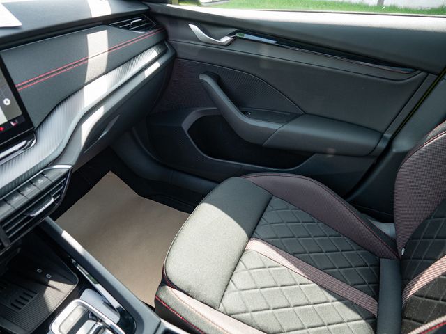 Octavia Combi RS 2.0 TSI SHZ ACC PANO MATRIX-LED