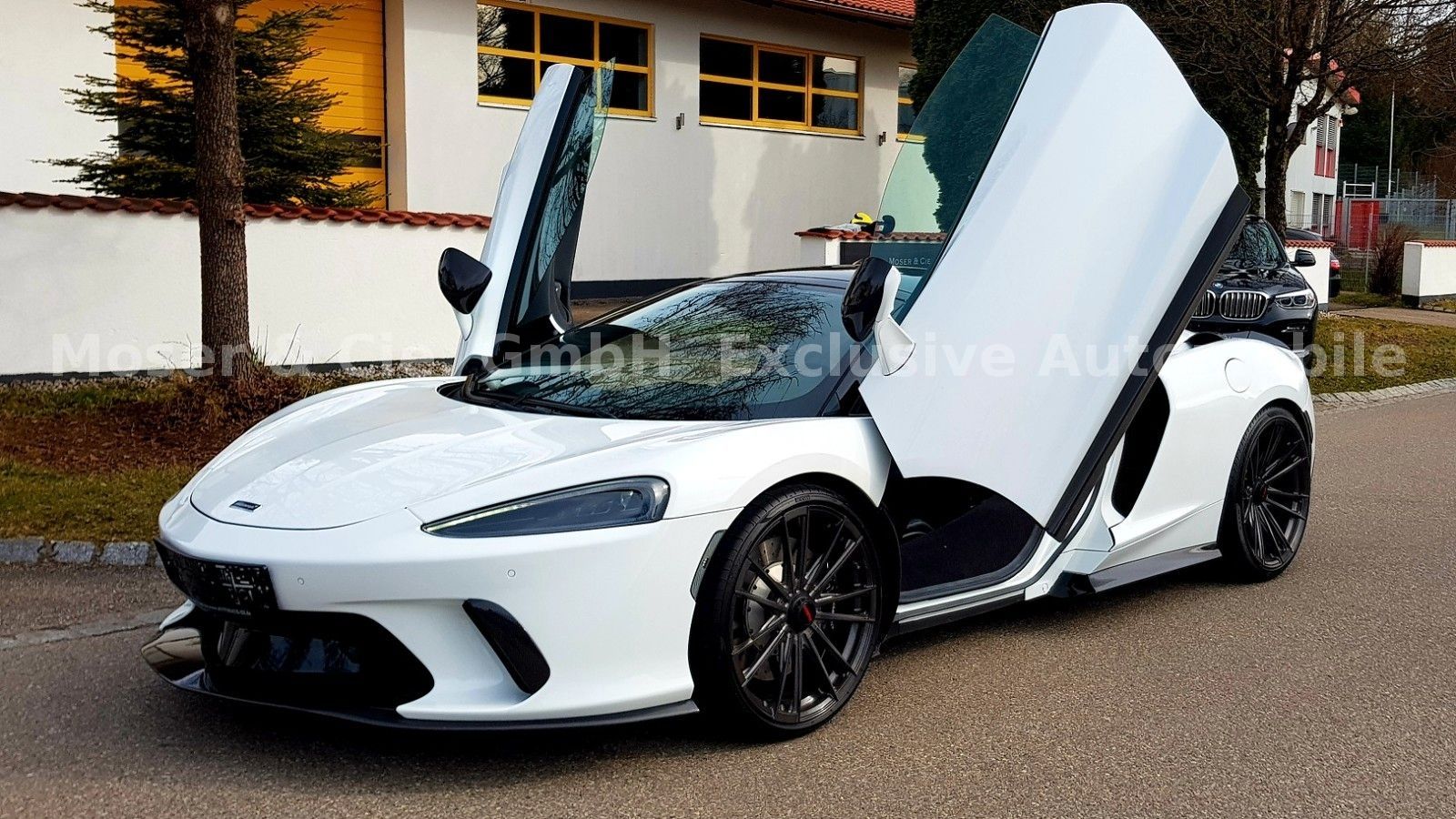 MCLAREN GT