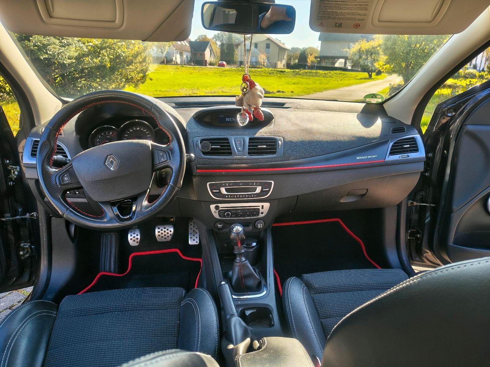 Renault Megane 2013 — photo 10