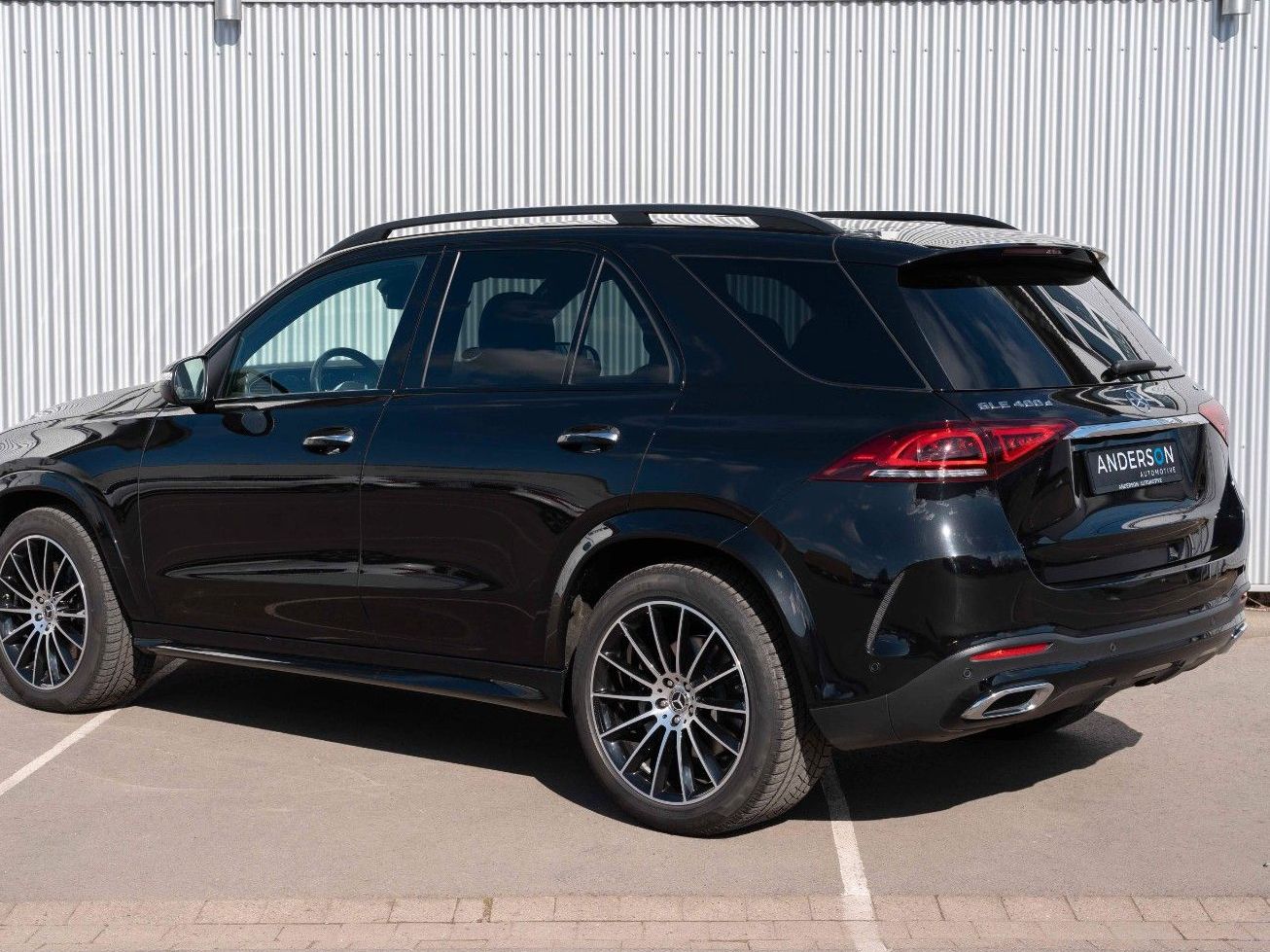 Fahrzeugabbildung Mercedes-Benz GLE 400 D 4MATIC AMG 1.HD 21" MBUX LED PANO AHK